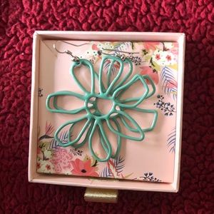 Turquoise flower earrings. Festival ready✌️